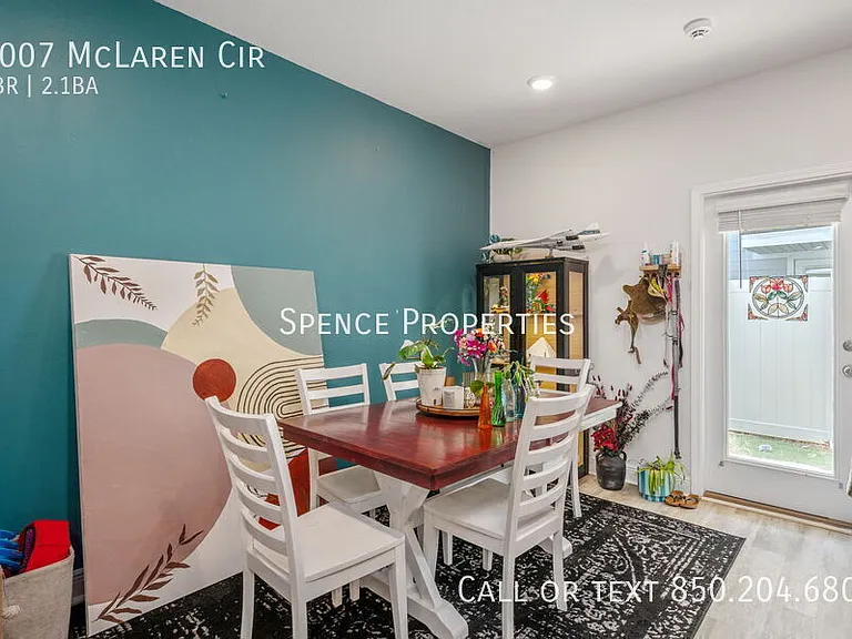 1007 McLaren Cir — Photo 12