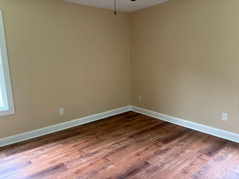 124 Deerfield Ln — Photo 10