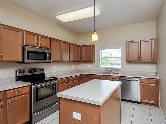 2nd image of 8120 Alamosa Wood Ave