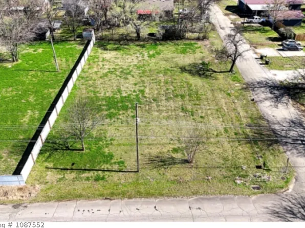 E Wyandotte St, Sallisaw, OK 74955