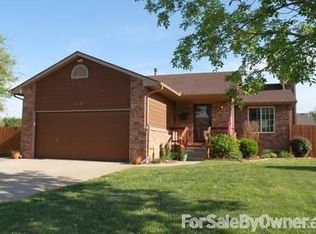510 E Jayhawk Dr, Cheney, KS 67025