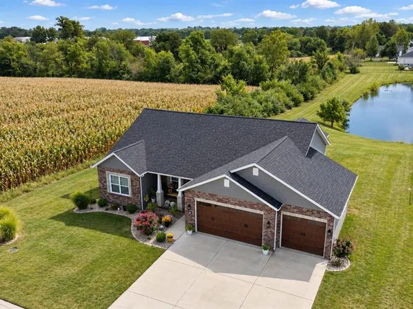910 Taylor Dr, Waterloo, IL 62298