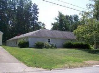 521 Bouquin Cir, Oil City, PA