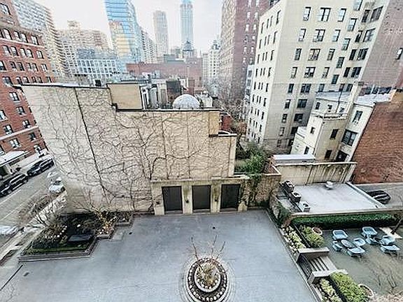 4th image of 201 W 70th St APT 7K
