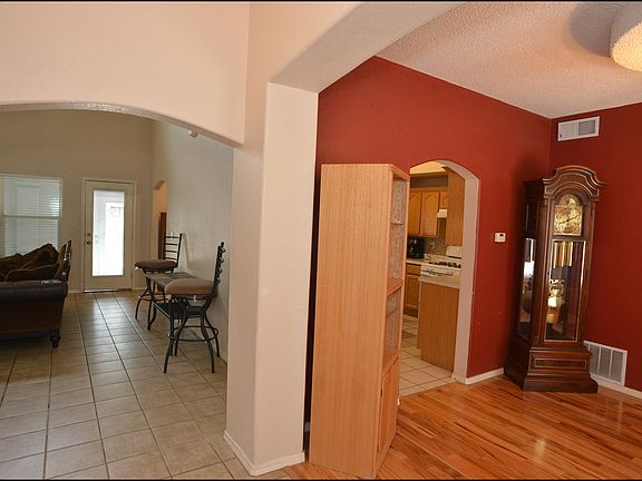 5th image of 4332 Loma Clara Ct