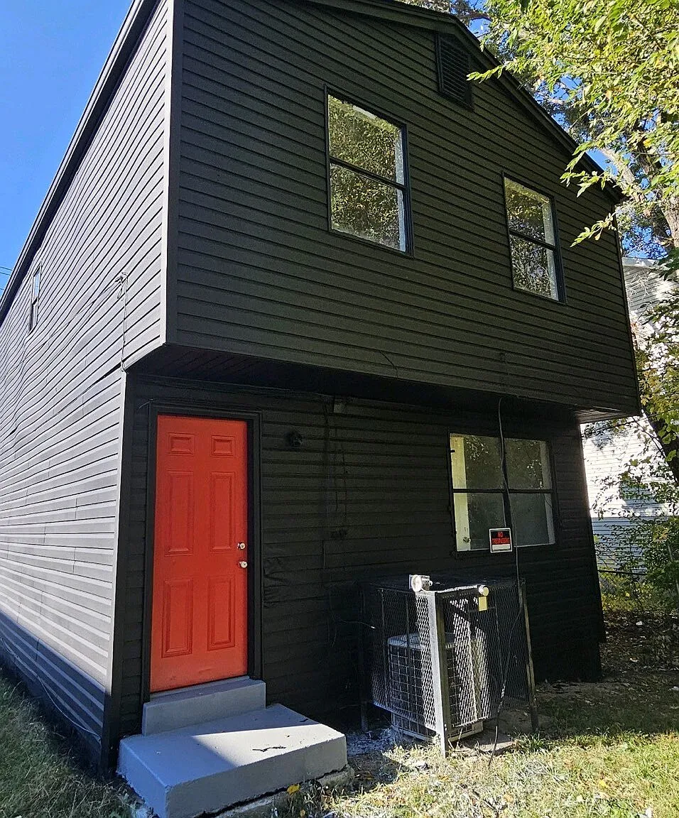 4137 Lee Avenue - 1 — Photo 1
