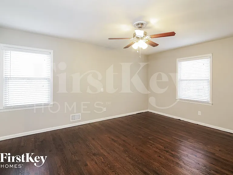 9613 Beverly Dr — Photo 8