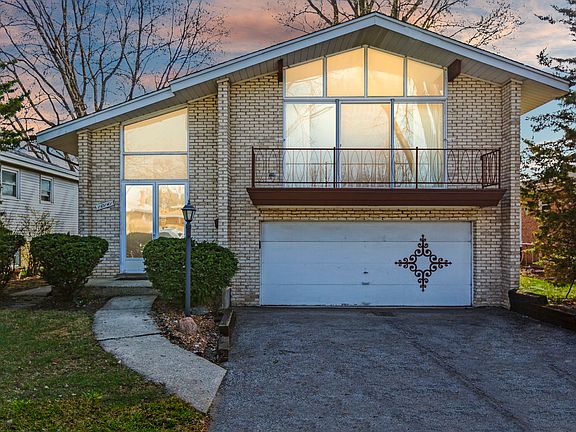 2nd image of 10141 Lawrence Ct