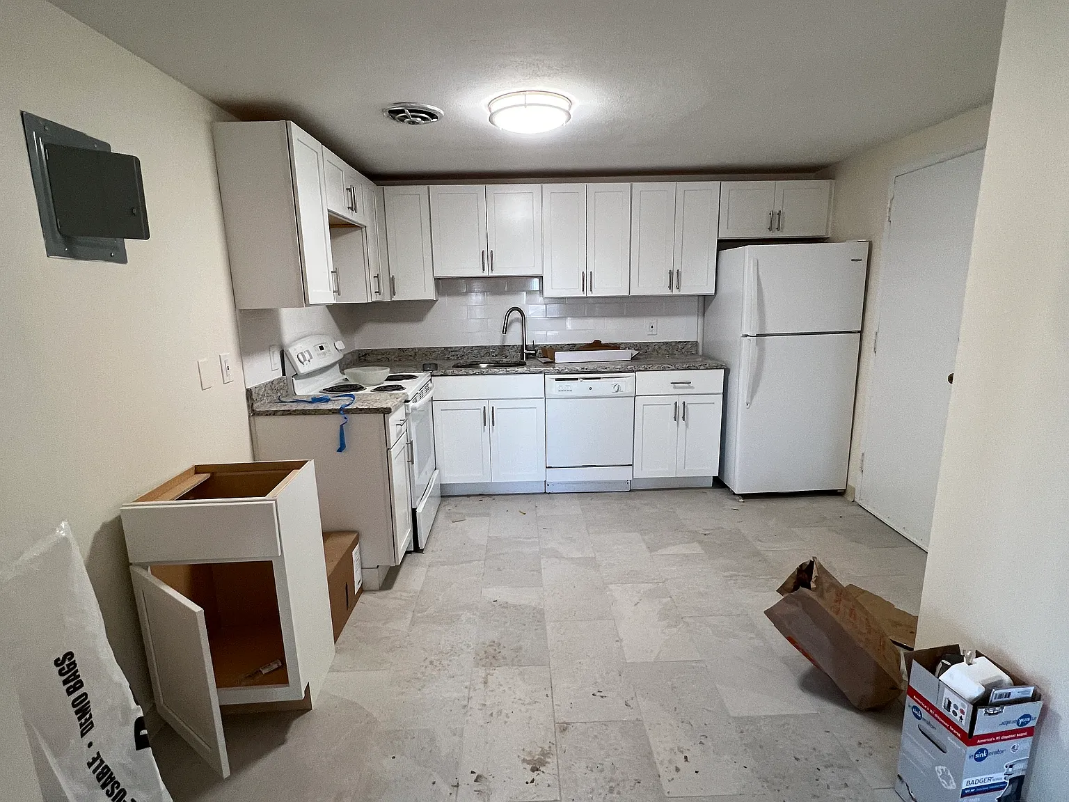 2 bed, 550 sqft, $2,800 — Photo 2