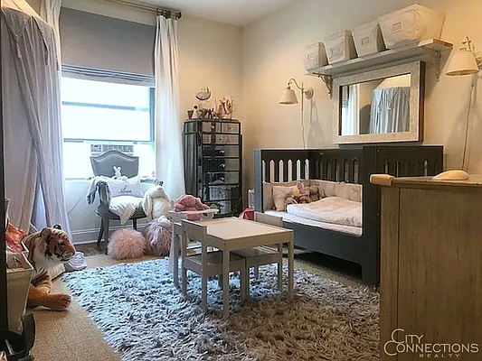 Rented by City Connections Realty | media 26