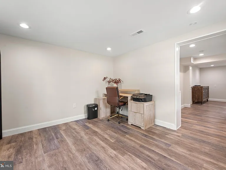 972 Log College Dr — Photo 26