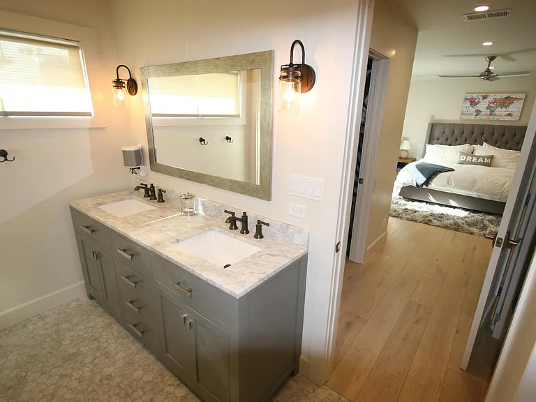 640 Aurora Ave — Photo 9