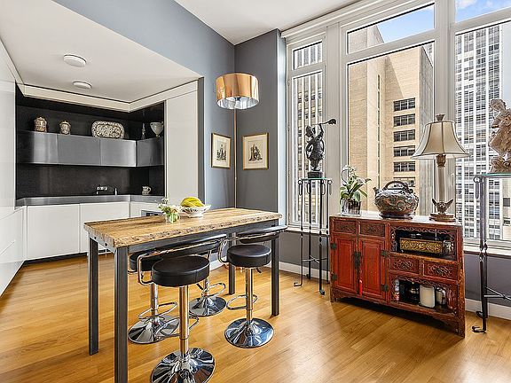 4th image of 15 William St APT 29I