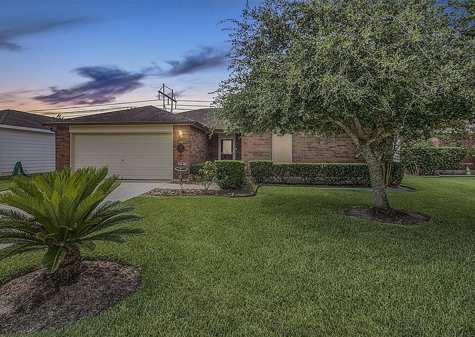 1st image of 9609 Amberjack Dr