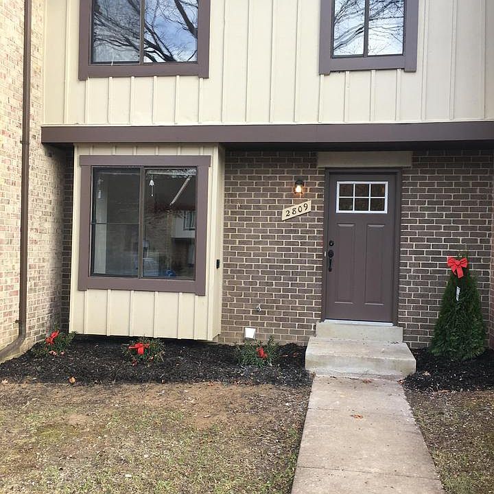 1st image of 2809 Cambridge Dr