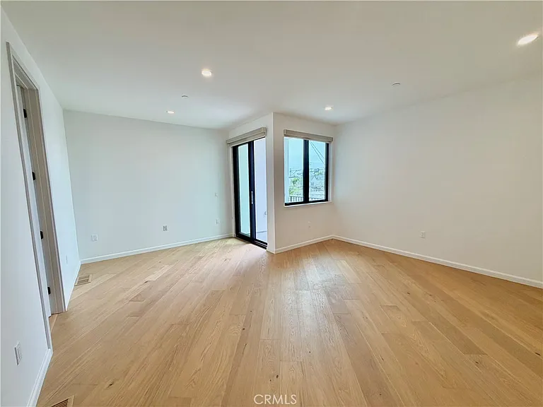 249 Seal Beach Blvd — Photo 16