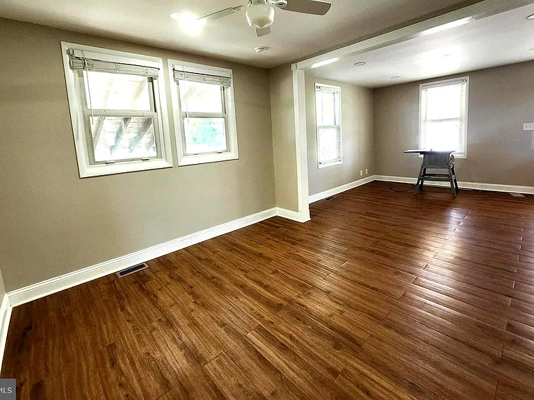 12932 Eastern Ave — Photo 5