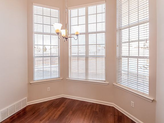 5th image of 7126 Fernbank Ln