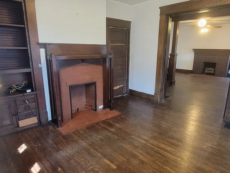 2015 Summit St — Photo 15