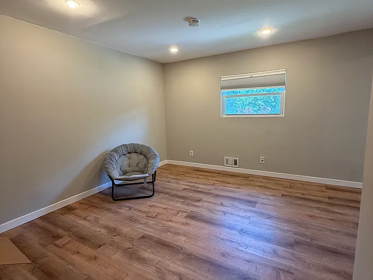 Dawn Dr — Photo 8