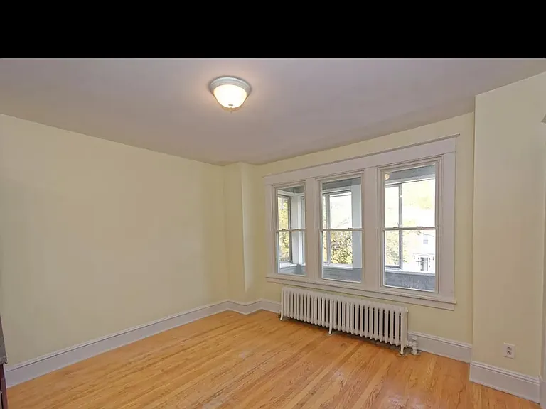 876 Warren St #2 — Photo 1