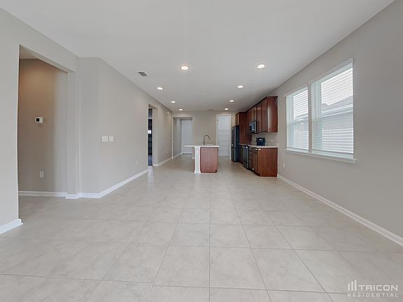 3rd image of 3327 Traceland Oak Ln