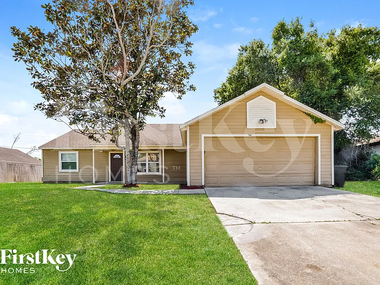 710 Leeward Dr — Photo 1