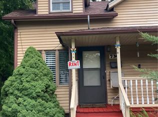 730 Wheeler St #6, Woodstock, IL 60098