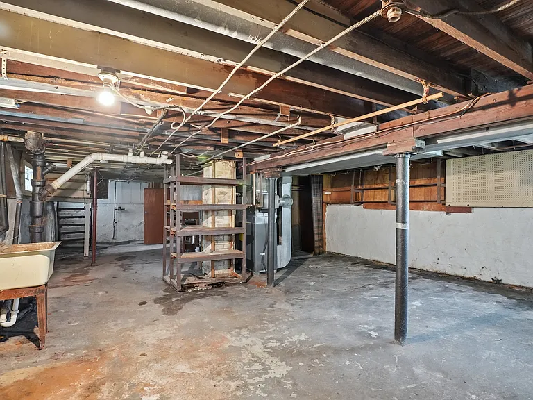 107 Ullman St — Photo 19