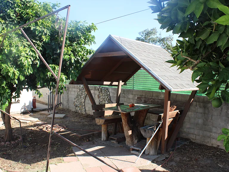 325 Winchester Ave — Photo 17