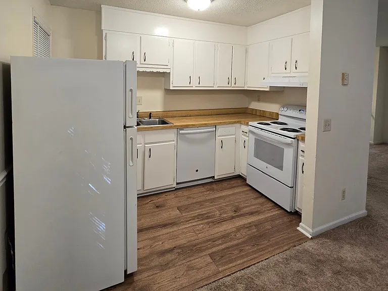 7621 Summerglen Dr — Photo 6