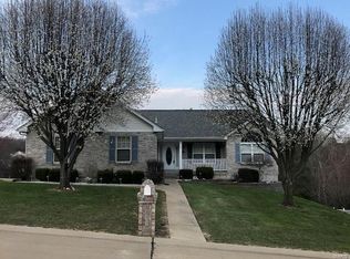 6482 Castleridge Dr, Imperial, MO 63052