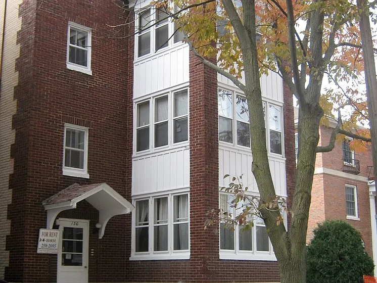 130 N Breese