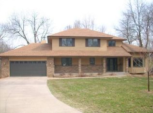 4130 Timber View Dr, Cedar Rapids, IA 52411