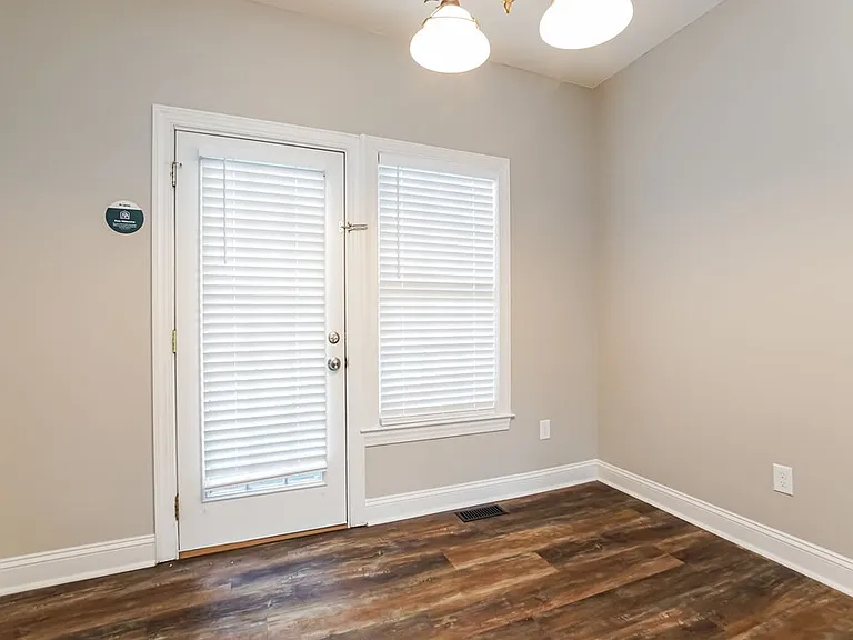 662 Landing View Dr — Photo 6