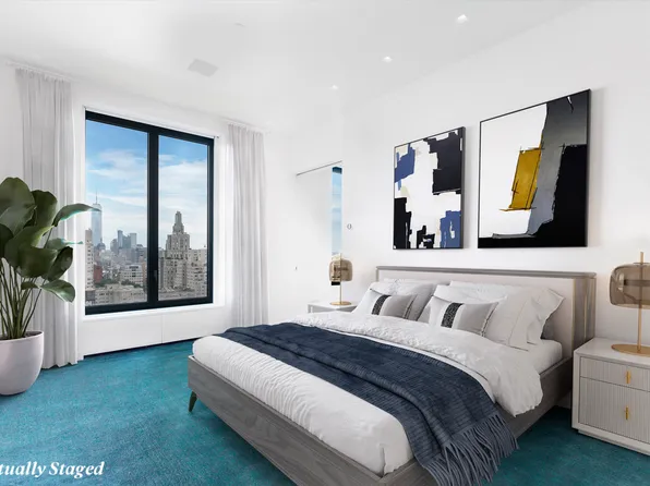 21 East 12th Street image 12 of 16