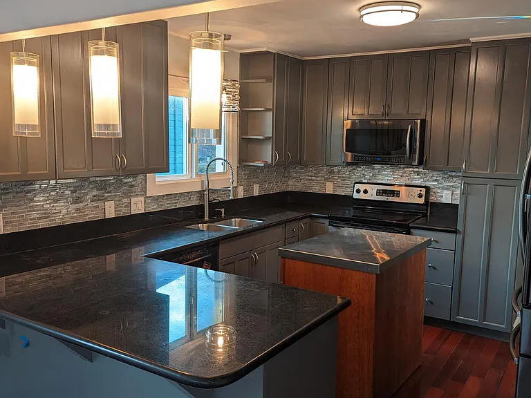 710 N 86th St — Photo 3