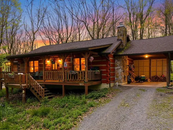 37 Sorrel Ct, Terra Alta, WV 26764