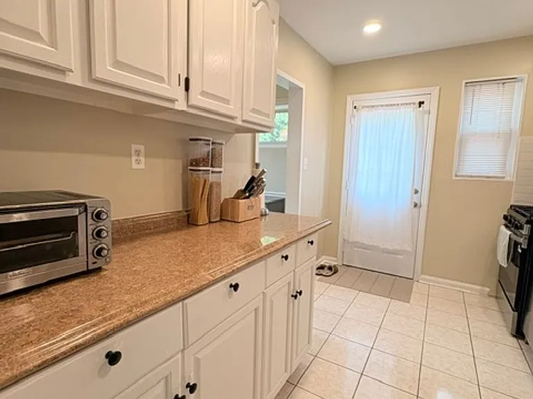 13520 Grenoble Dr — Photo 11