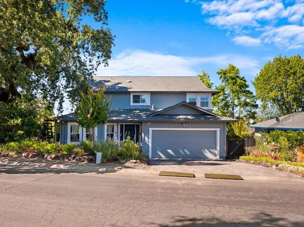 860 March Avenue, Healdsburg, CA 95448