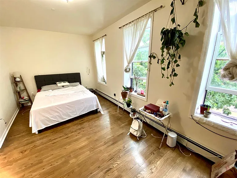 247 Grove St #2 — Photo 9