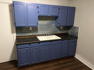 620 W 7th Ave APT B, Hutchinson, KS 67501