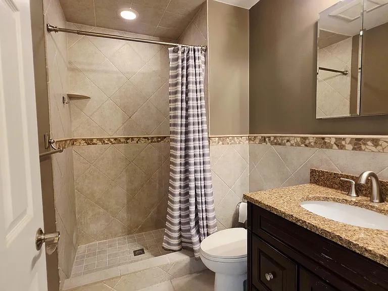 97 Cotswold Cir #2 — Photo 28