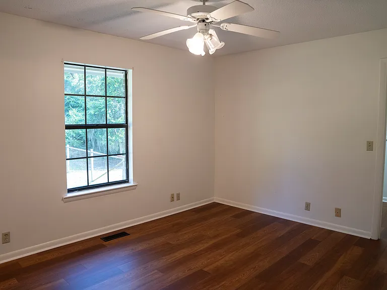 2504 Hermitage Rd — Photo 16