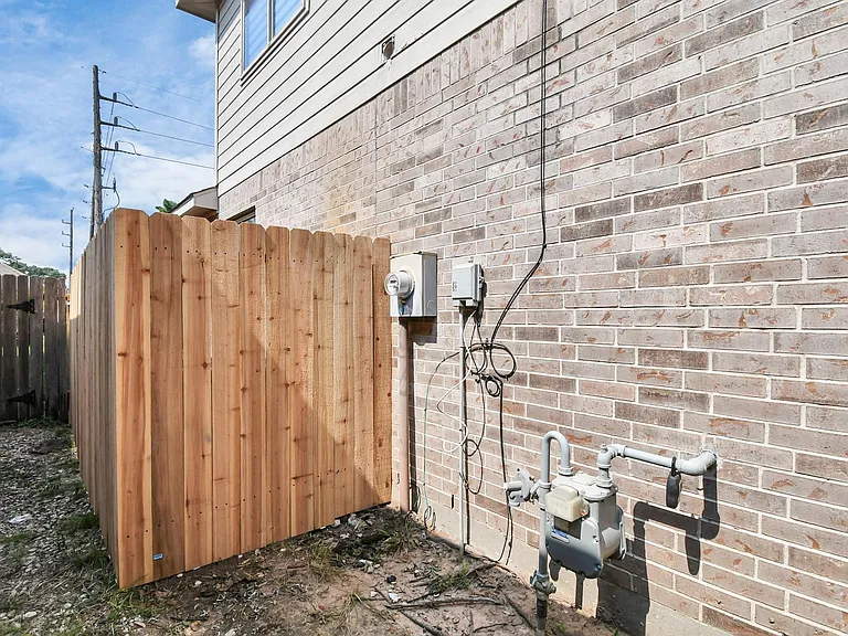 3310 Manor Tree Ln — Photo 35