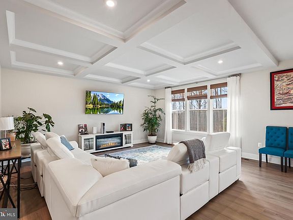 5th image of 18126 Marsh Pine Rd