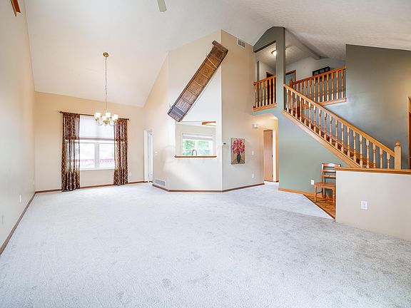 4th image of 799 Tricolor Dr