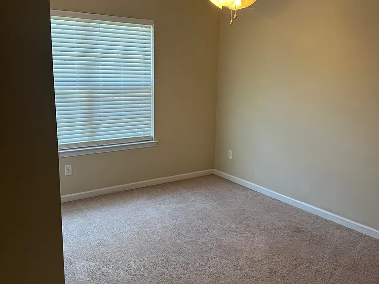 10389 Redmond Dr — Photo 14