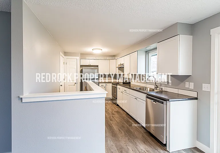 15313 E Broadway Ave — Photo 6