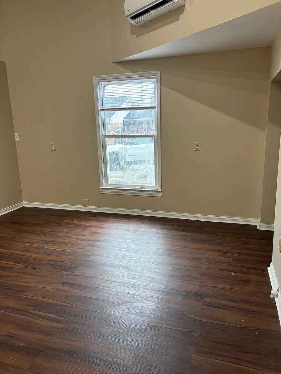 Building Photo - 138 Broadway St #F